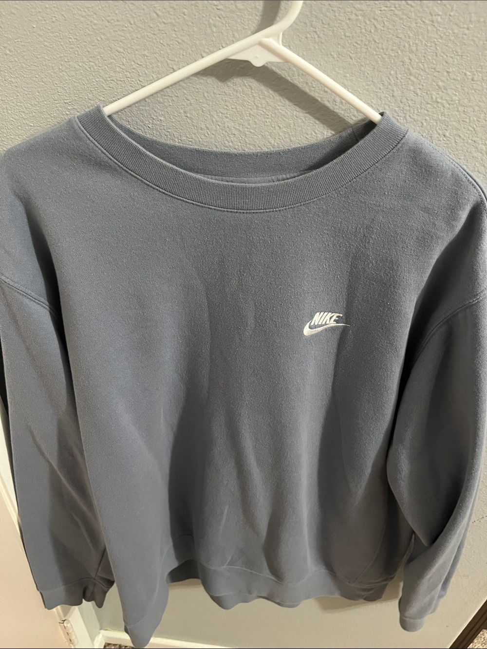 Nike Men’s Crewneck Sweatshirt in Slate Blue Gray with White Logo